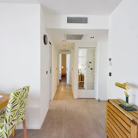 Renovated 1br Terrace Walk To Lägenhet Cannes