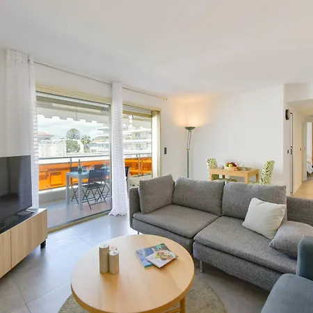 Renovated 1br Terrace Walk To Lägenhet Cannes